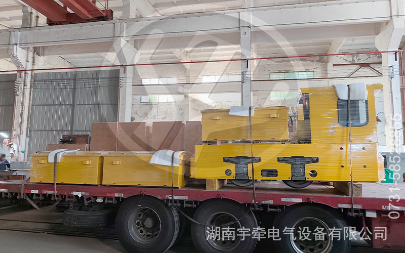 5吨蓄电池电机车出口海外 5.jpg